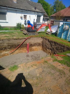 Výkopové práce- bazén, úprava pozemku